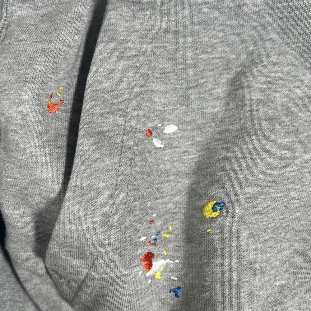 Nike Men's Standard Issue Paint Splatter Basketball zipper Pocket Hoodie GREY SM